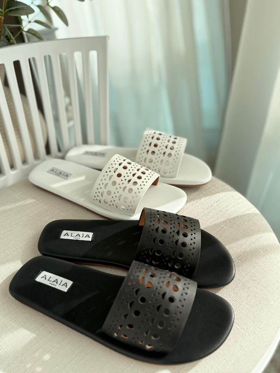 Alaia slippers