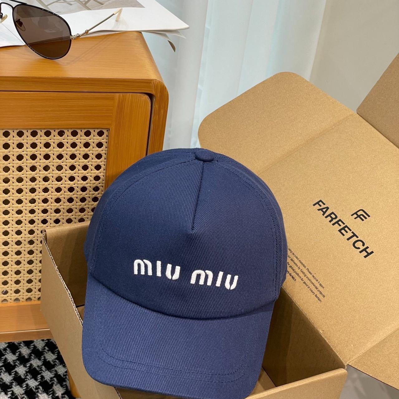Miu miu cap