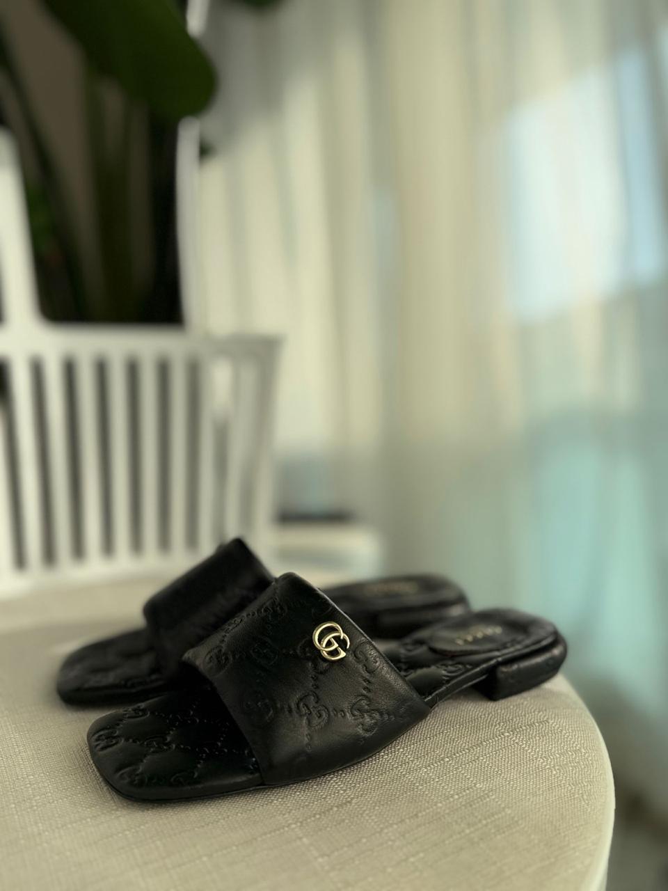 Gucci slippers