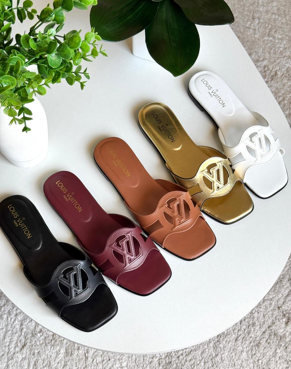 Lv slippers
