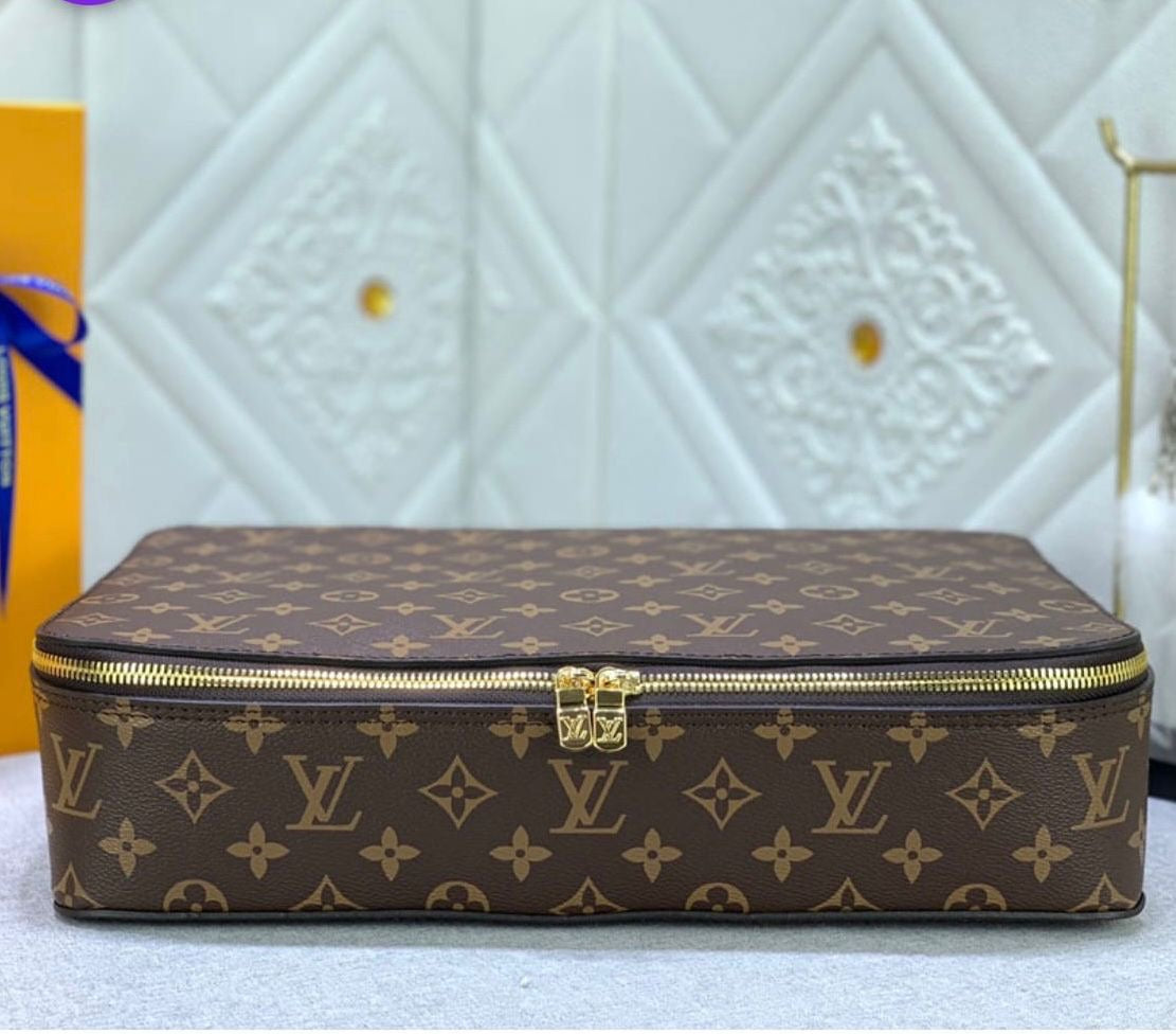Lv bag - makeup bag