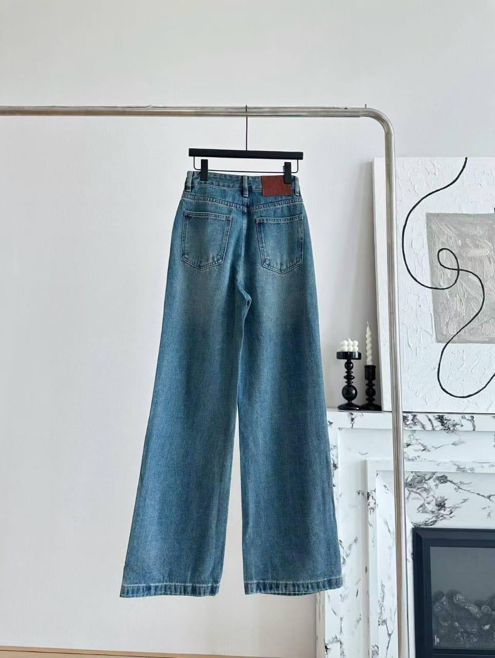 Lv pants
