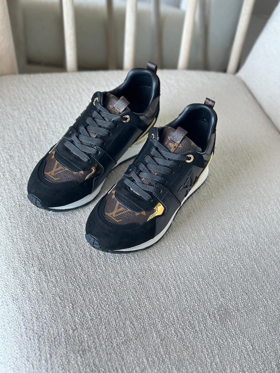 Lv sneakers