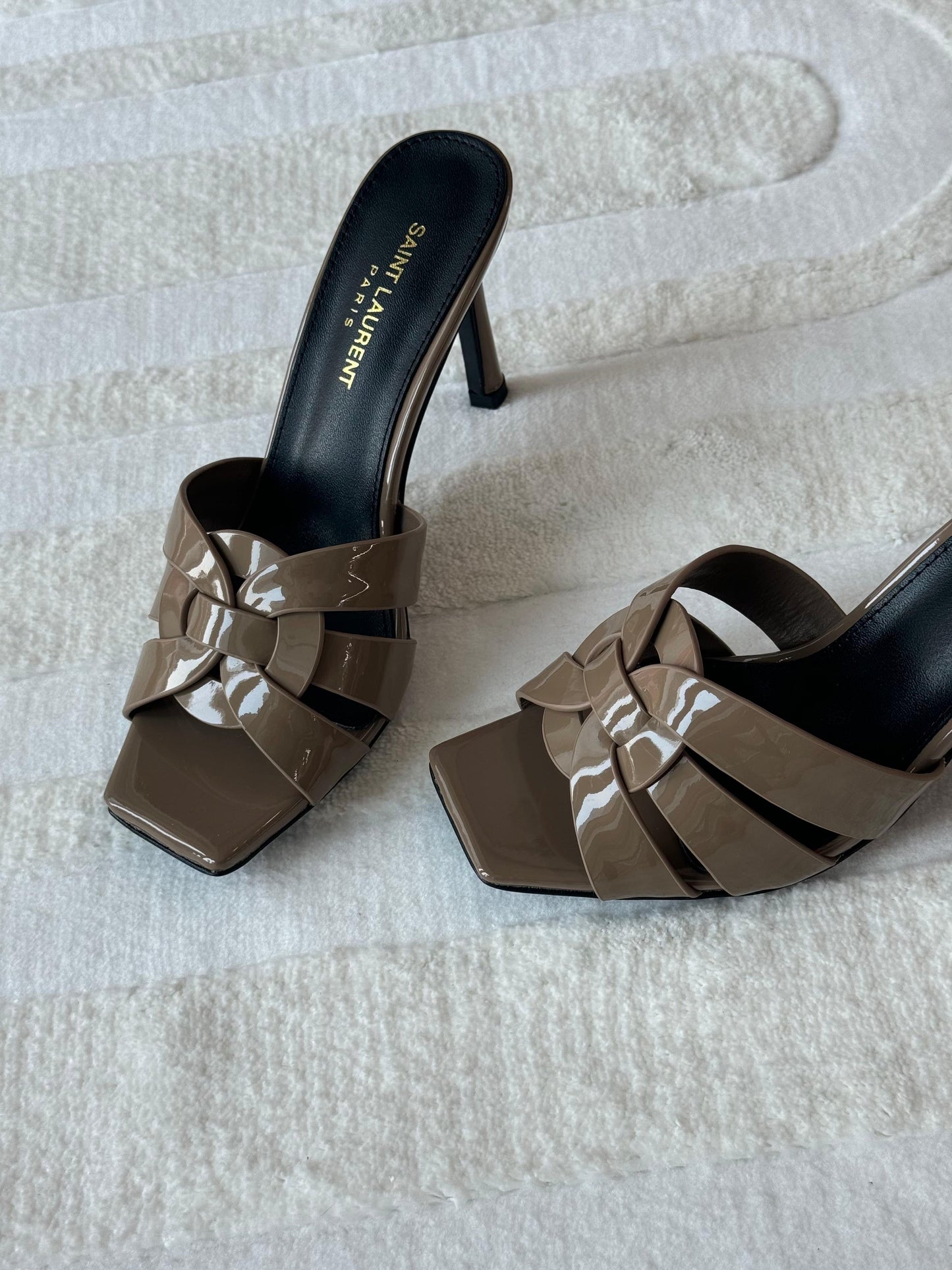 Ysl sandals heels - shiny