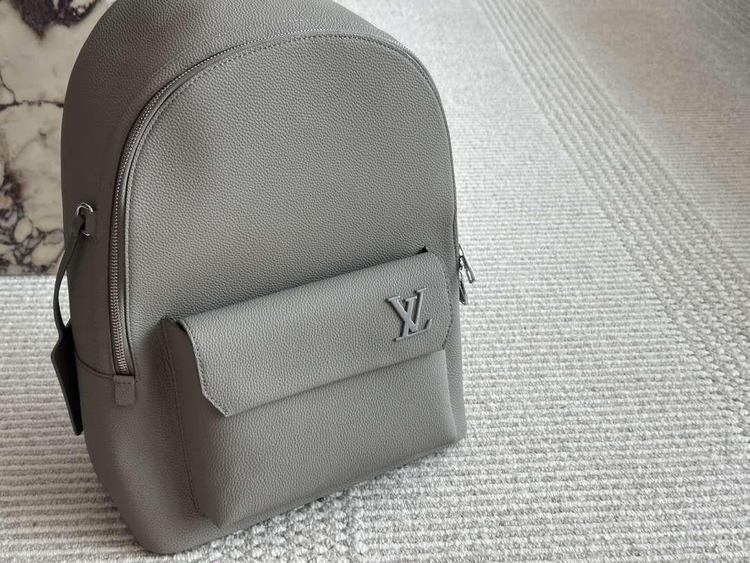 Lv bag - backpack