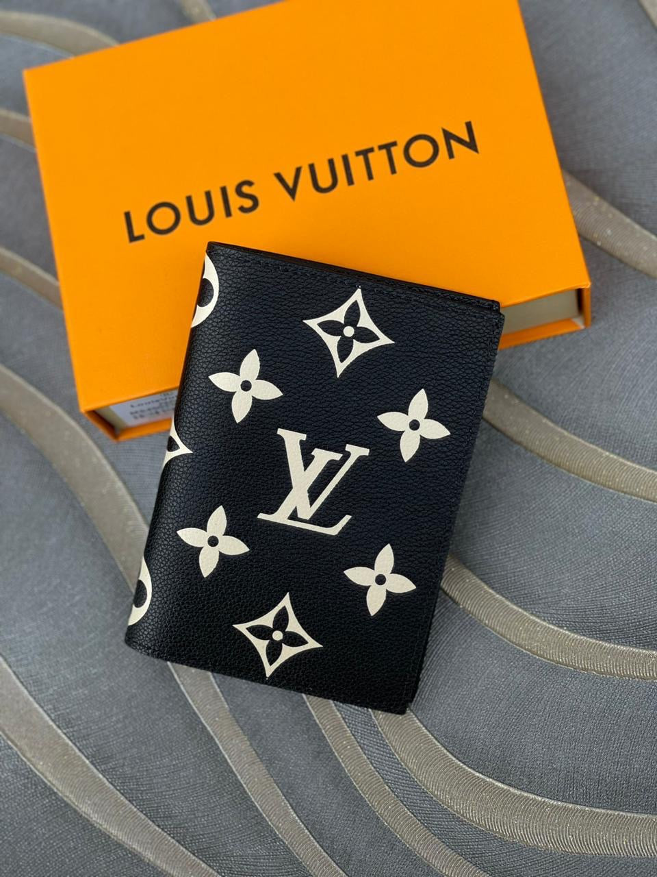 Lv passport cover - wallet