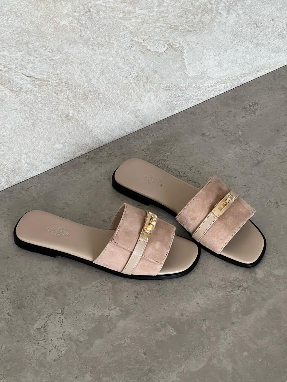 Hermes slippers beige suede