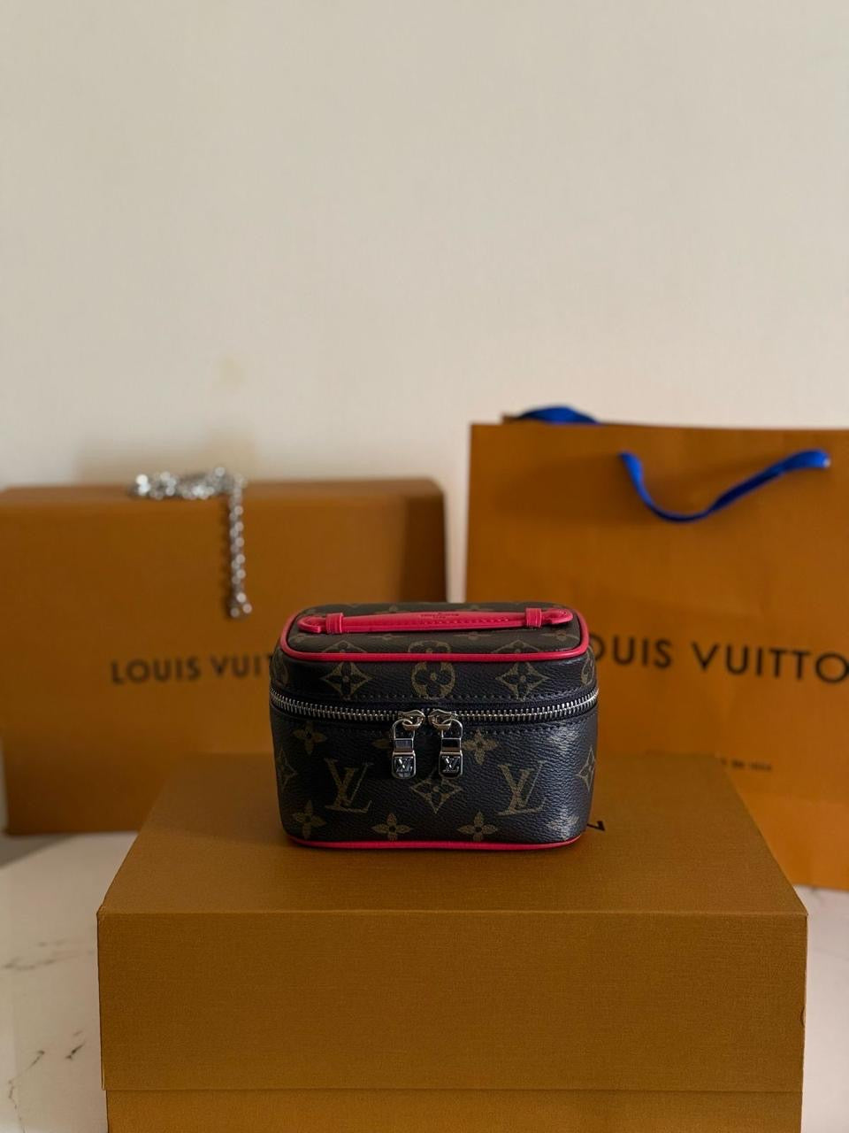 Lv bag - makeup bag