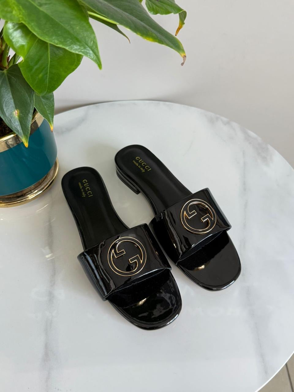 Gucci slippers