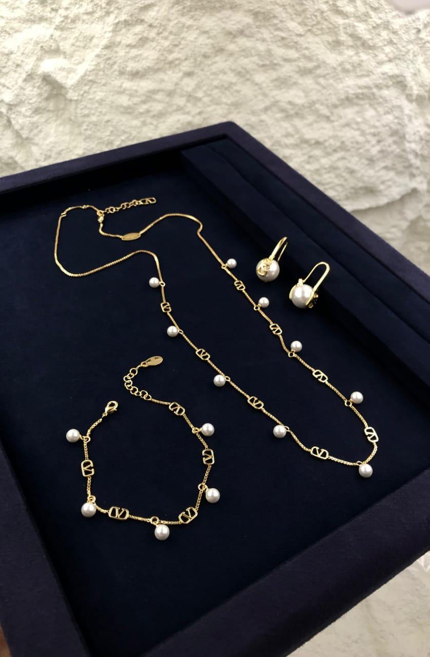 Valentino jewelry set