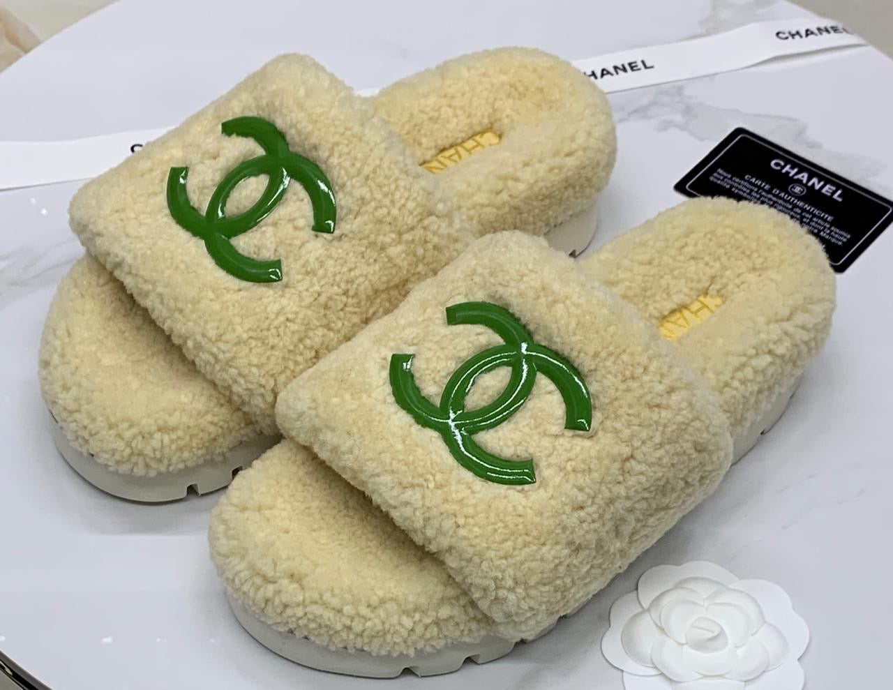 Chanel slippers with fur