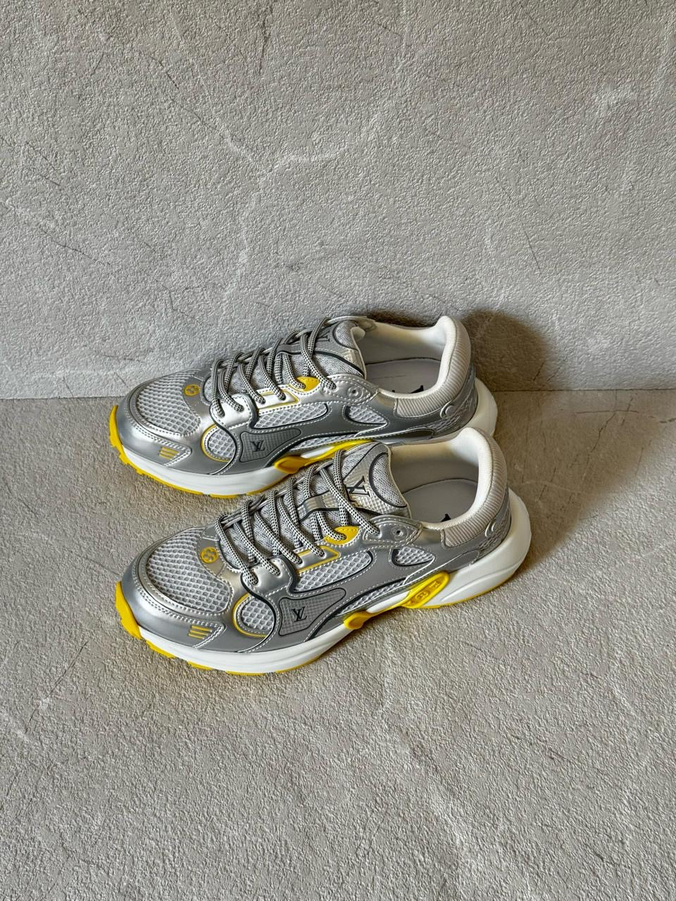 Lv sneakers