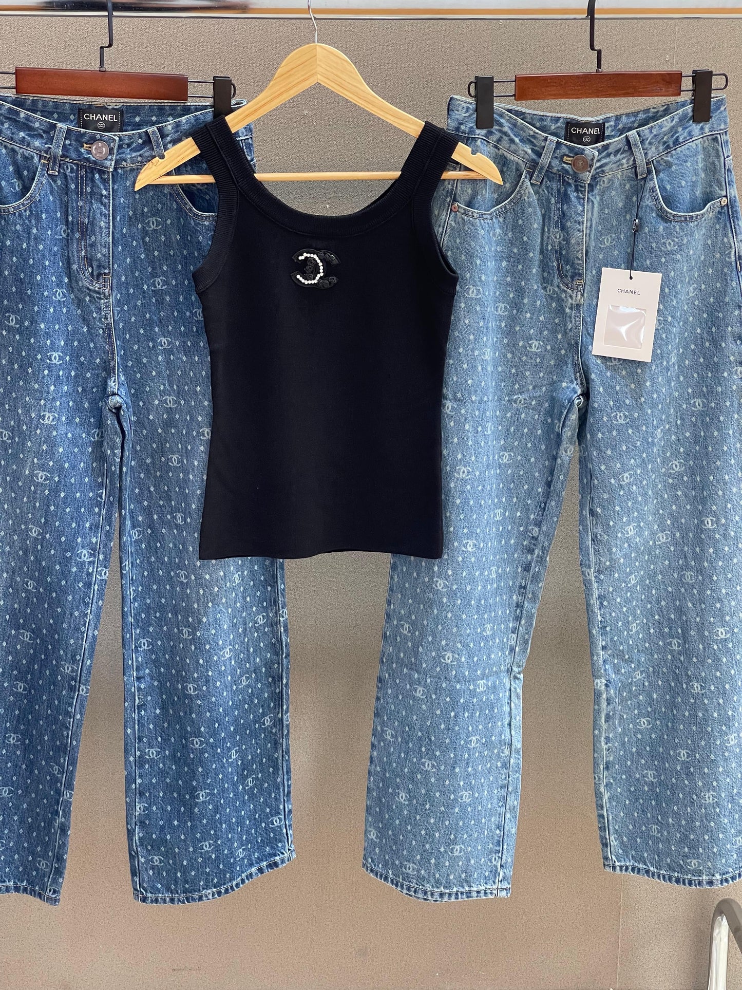 Chanel top