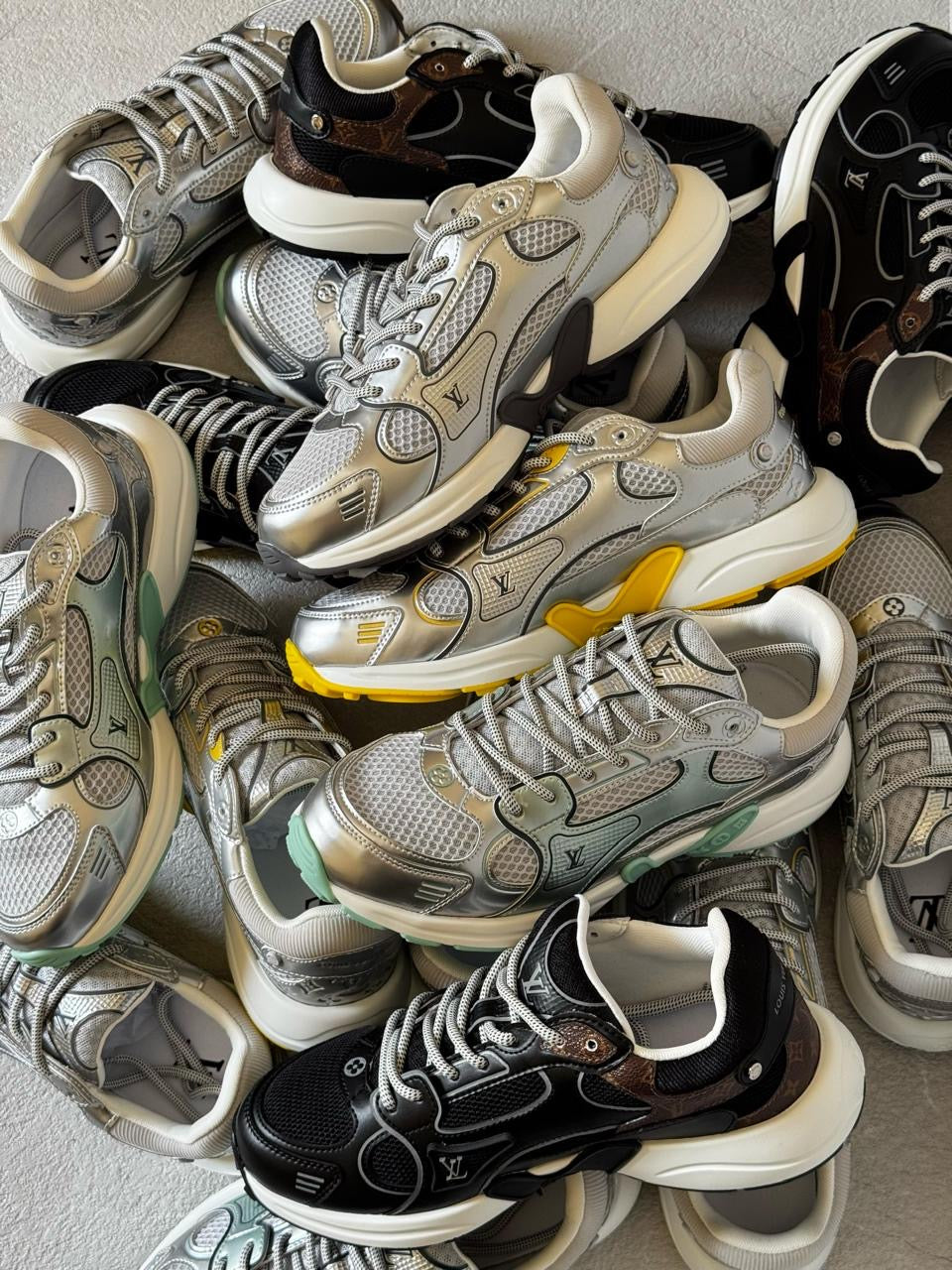 Lv sneakers