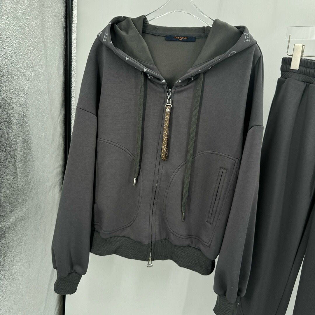 Lv tracksuit