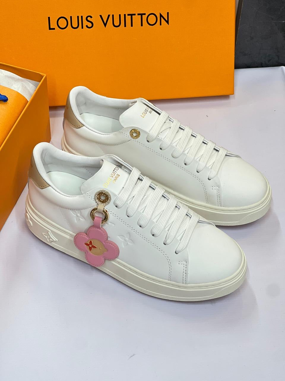 Lv sneakers