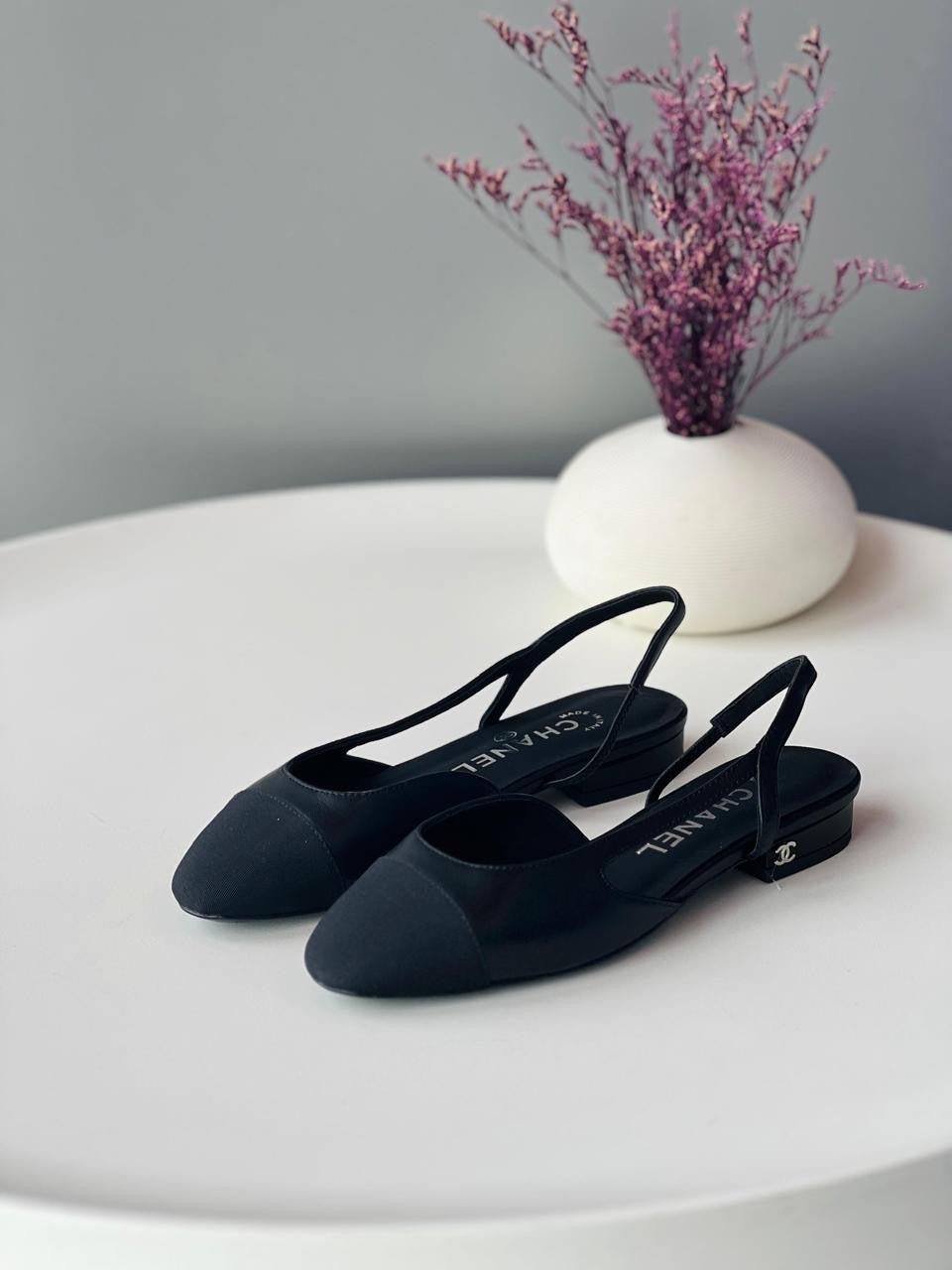 Chanel heels - low heels flat