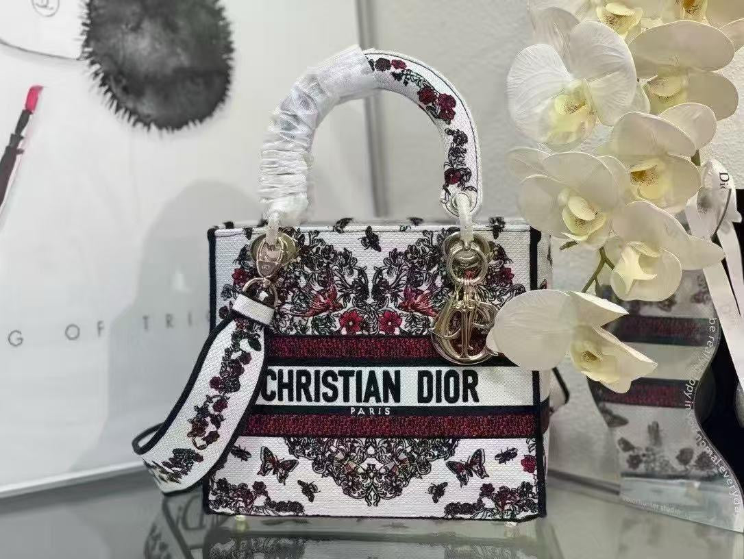 Lady dior bag