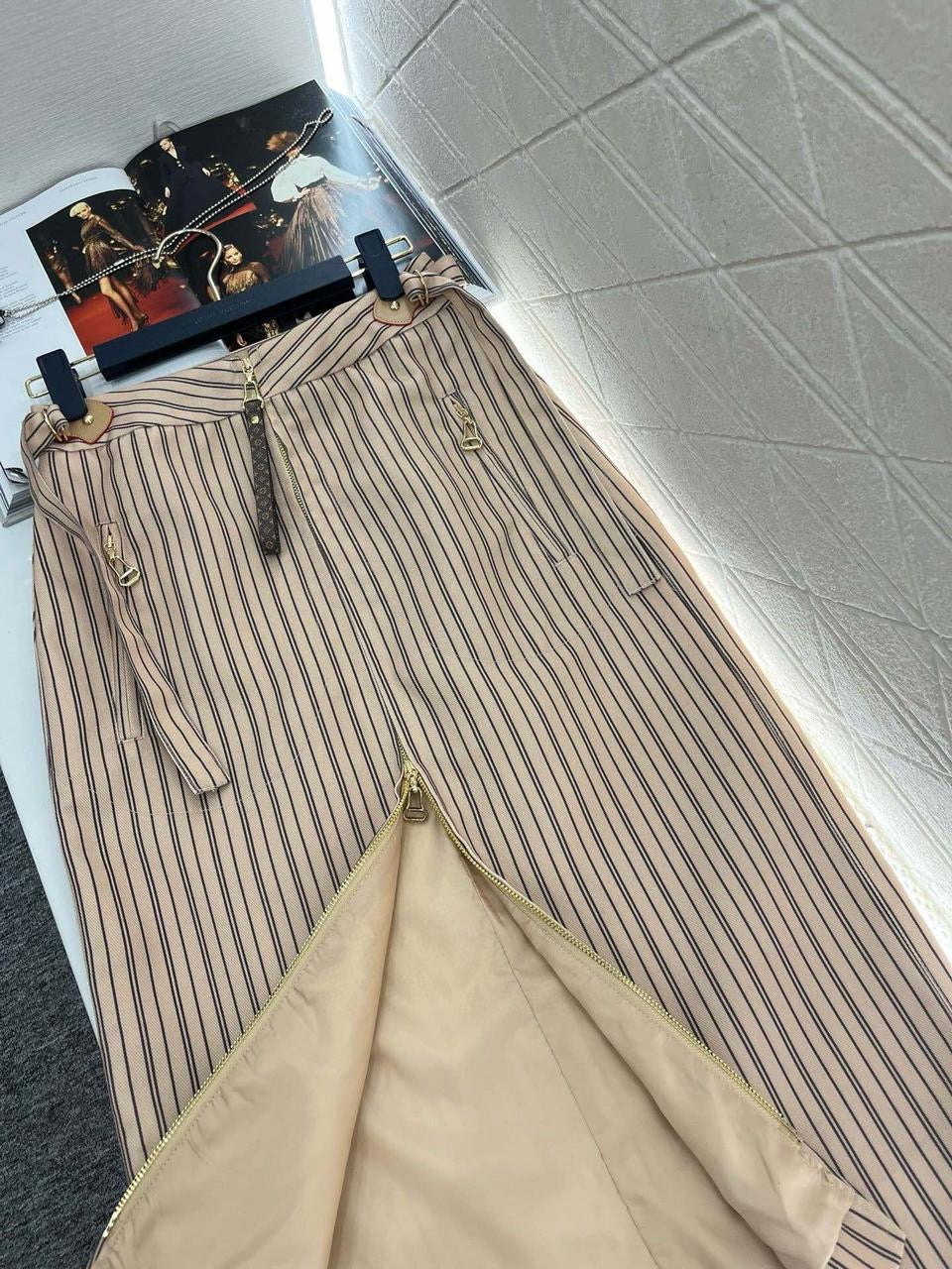 Lv skirt