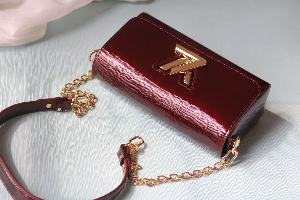 Lv bag maroon