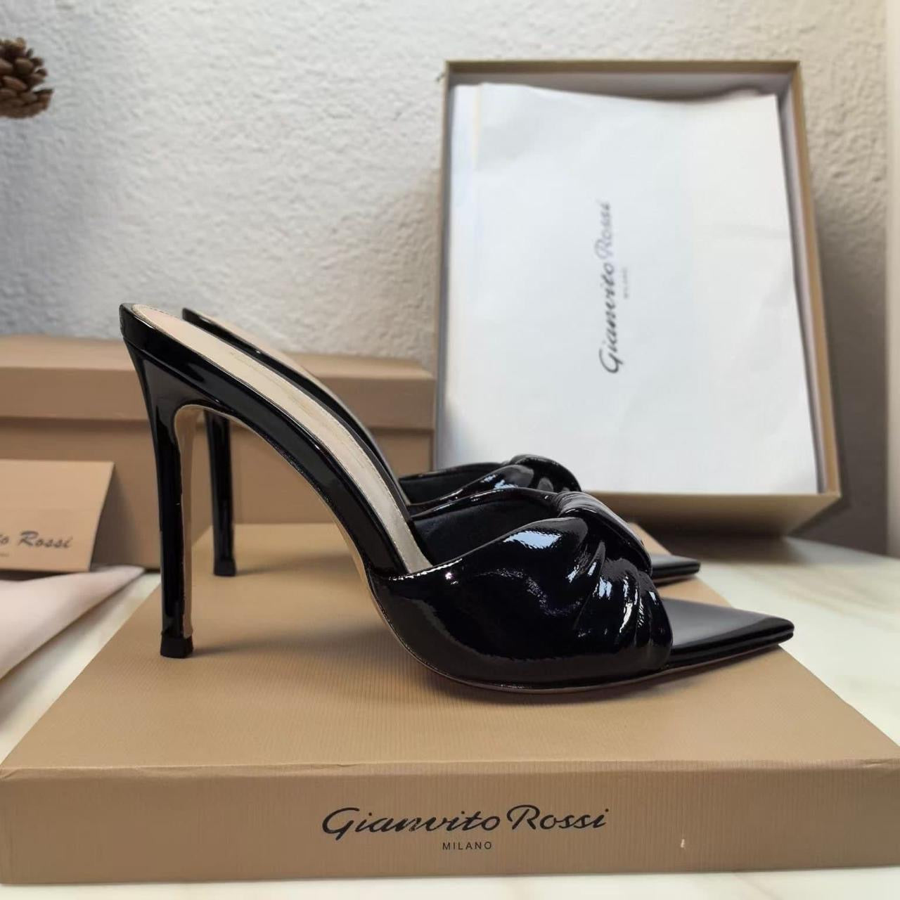 G rossi sandals heels