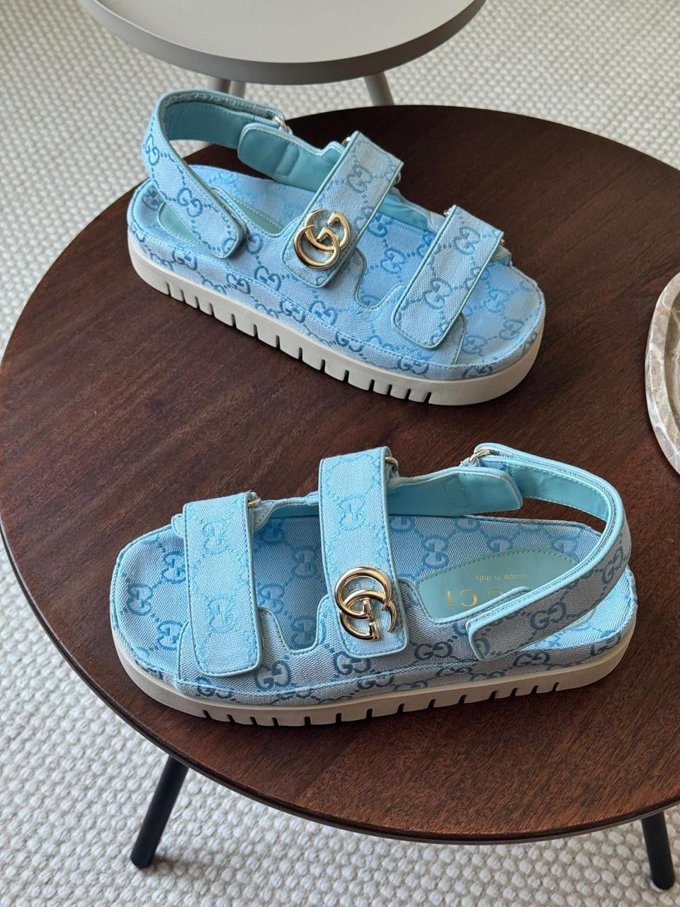 Gucci sandals. Blue