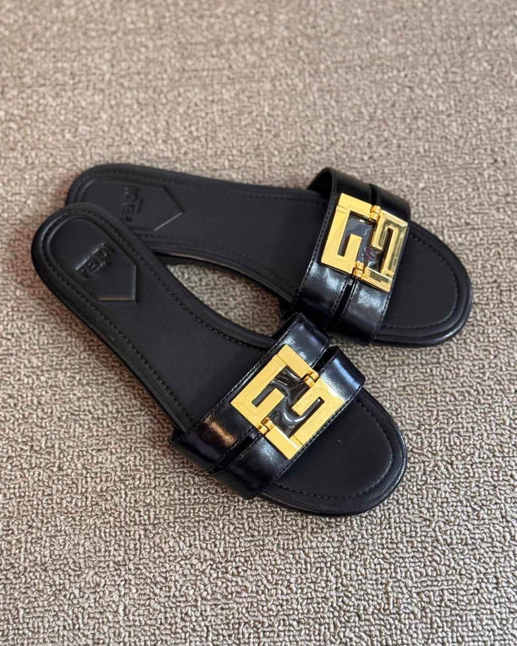 Fendi slippers