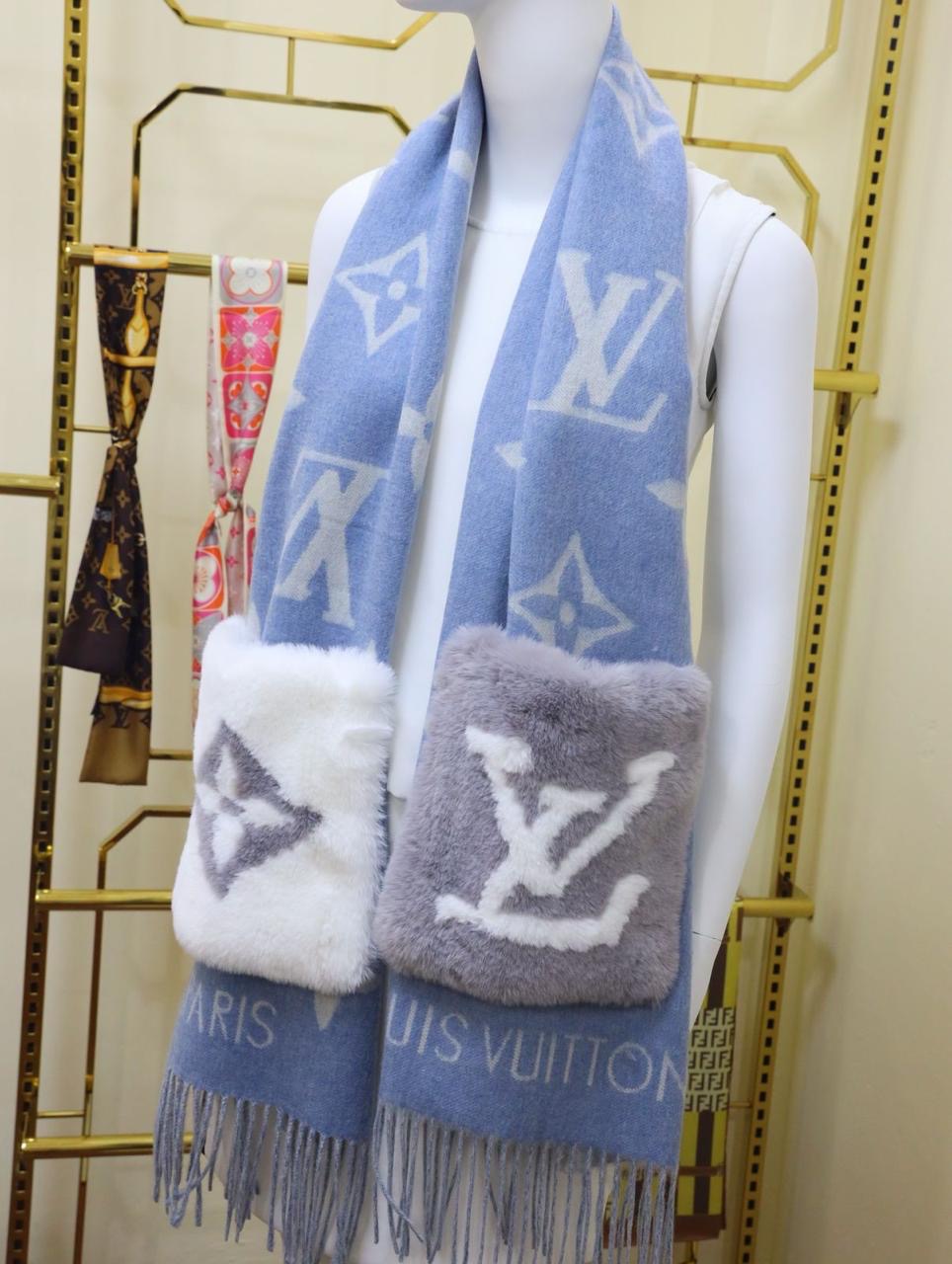 Lv scarf