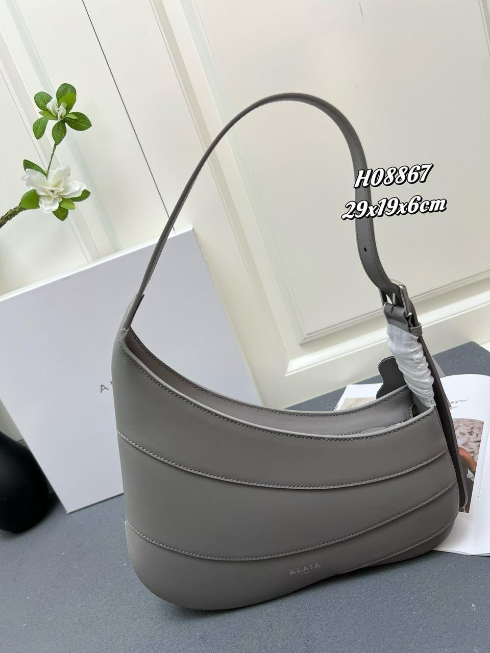 Alaia bag