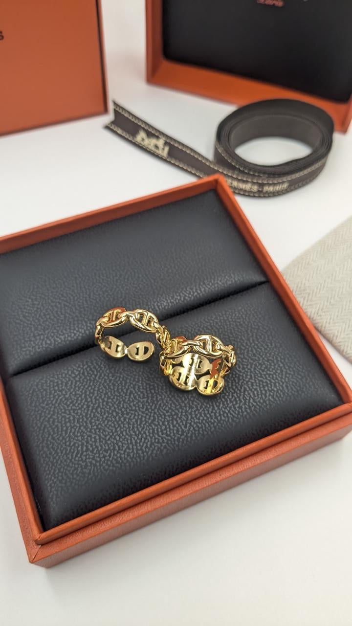 Hermes ring