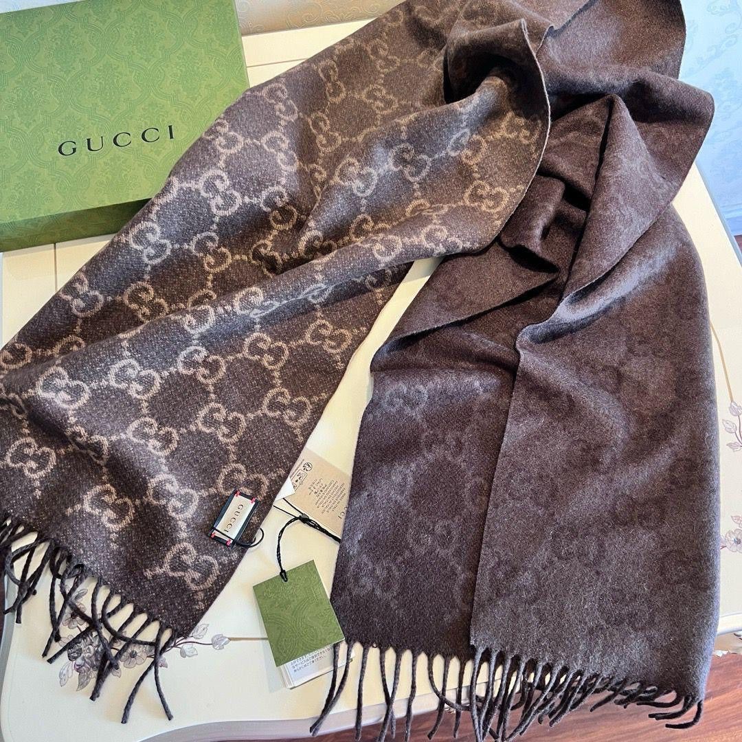 Gucci scarf