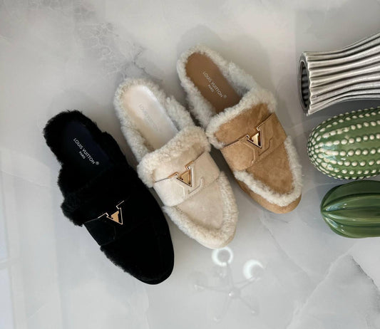 Lv mules with fur