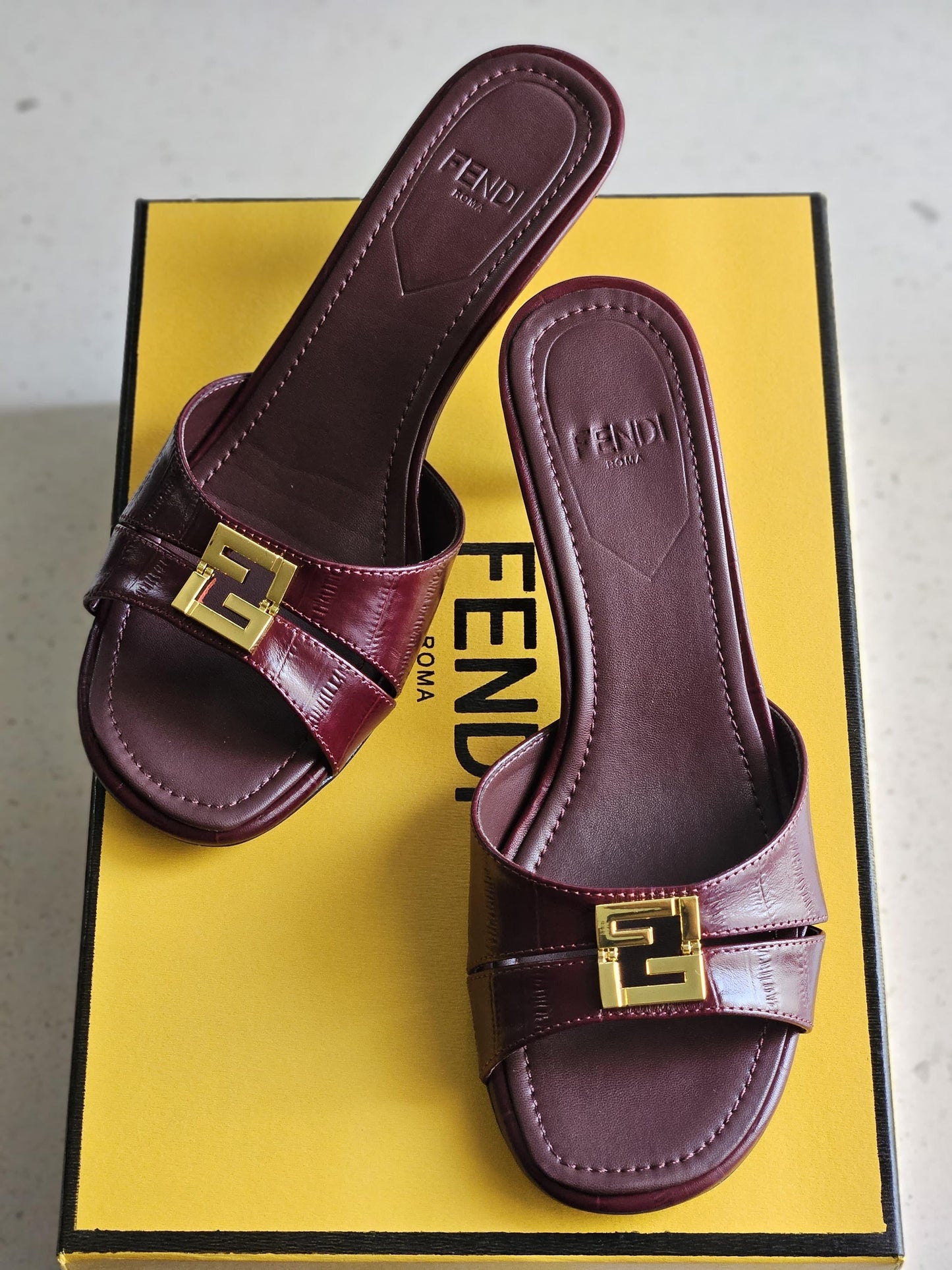 Fendi sandals heels maroon