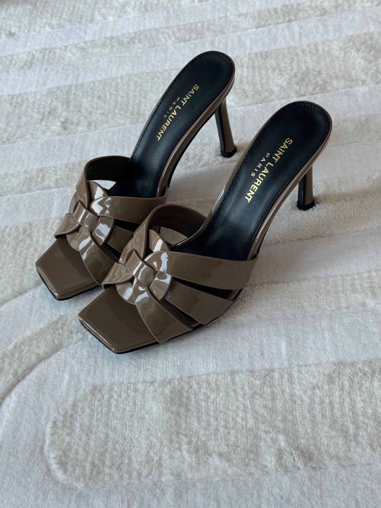 Ysl sandals heels - shiny