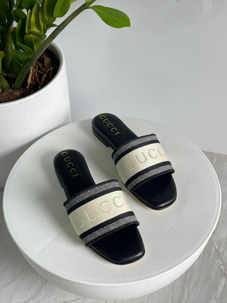 Gucci slippers