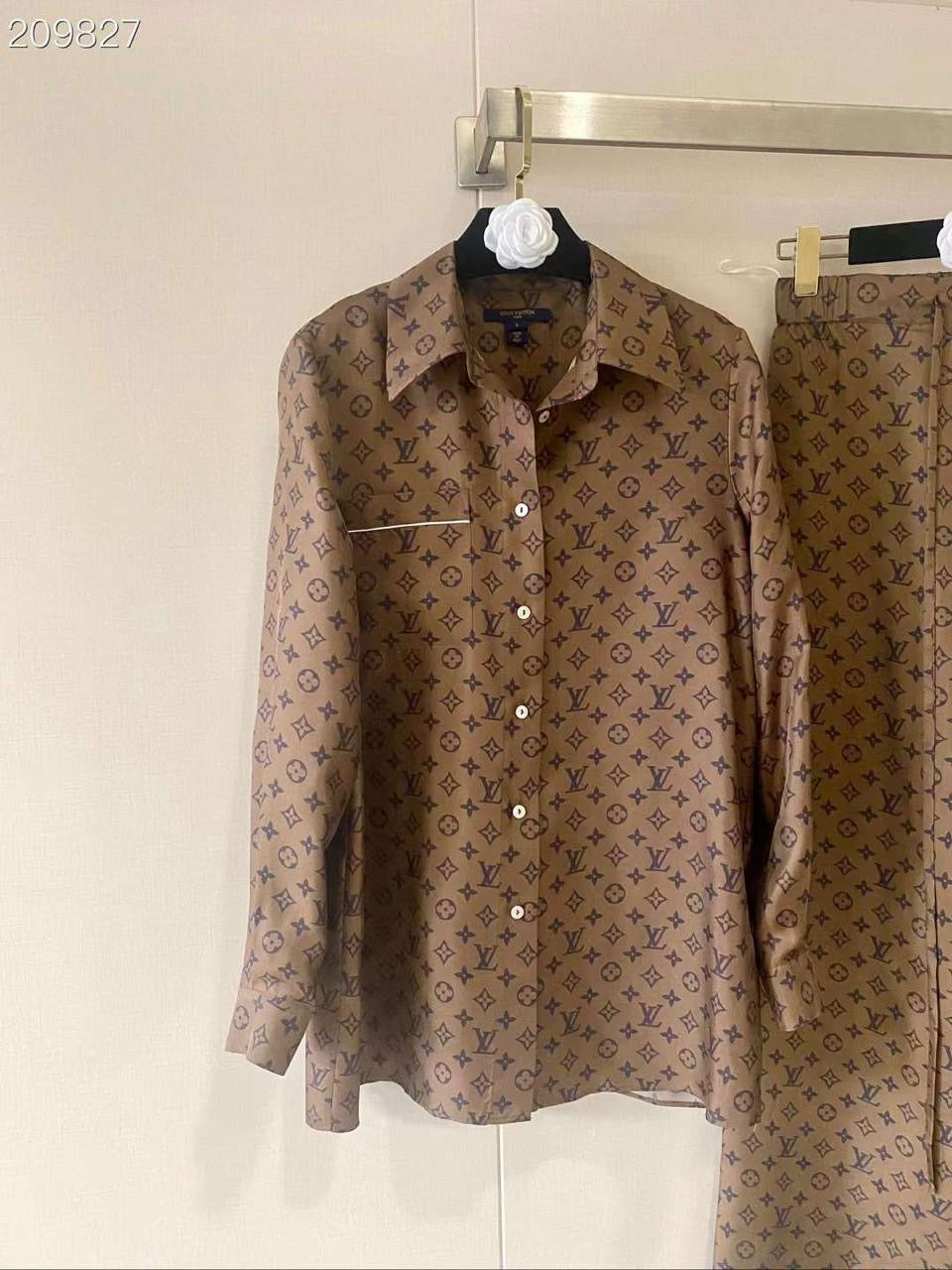Lv clothes set