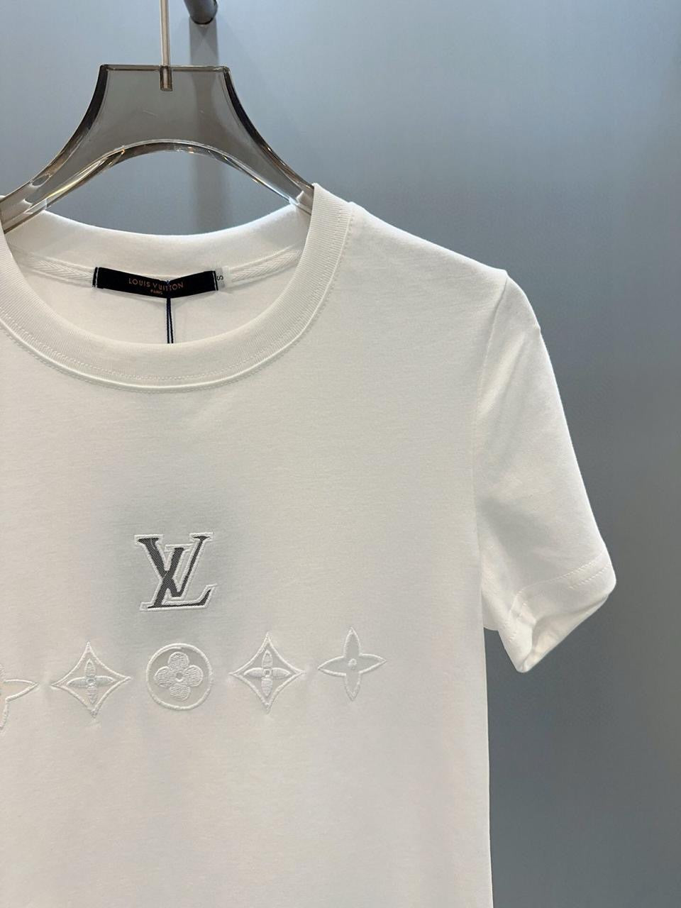 Lv Tshirt