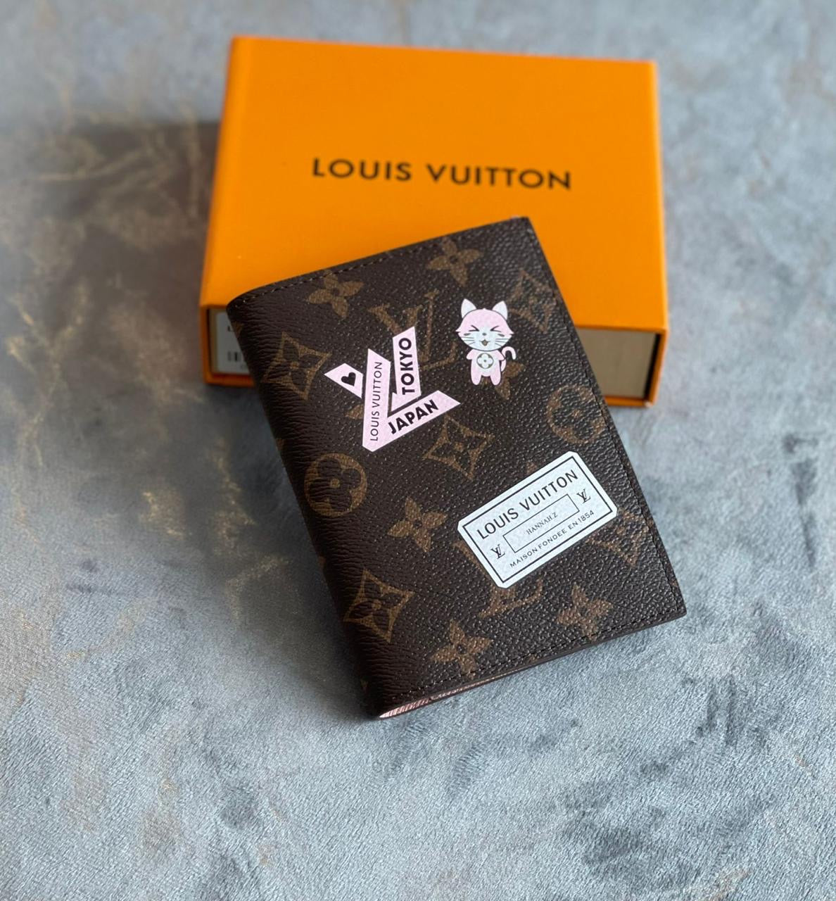 Lv passport cover -wallet