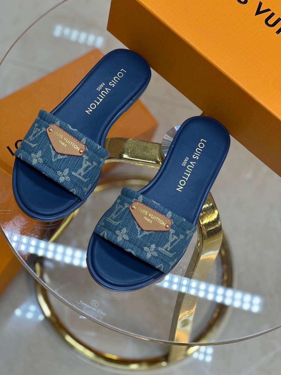 Lv slippers