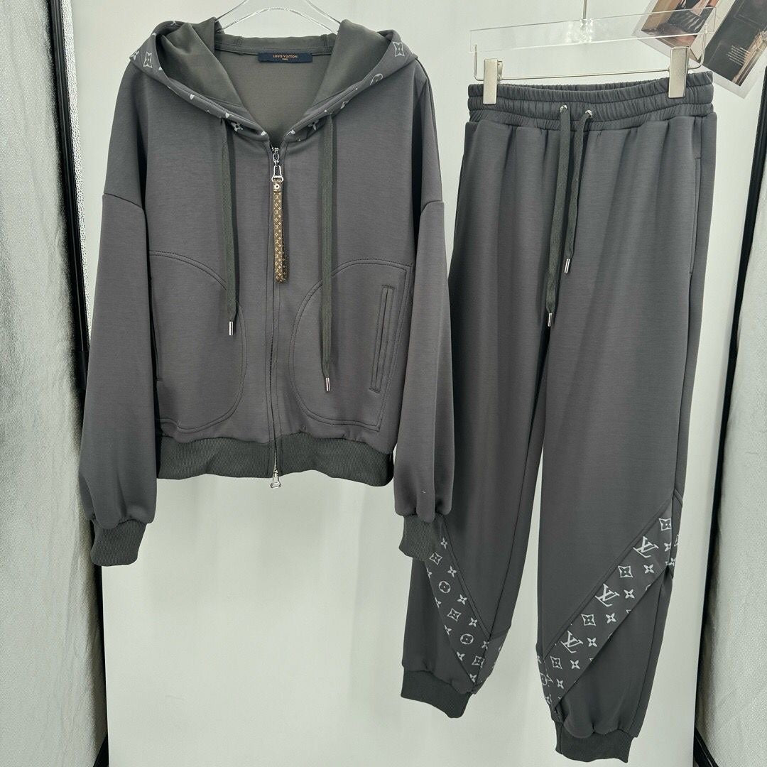 Lv tracksuit