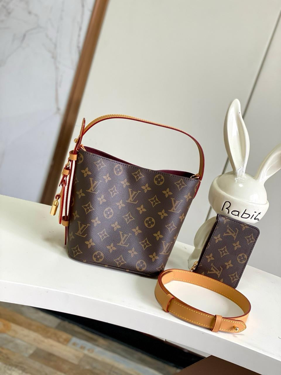 Lv bag tote