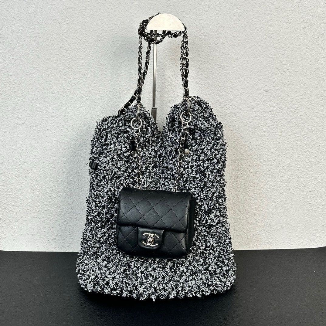 Chanel bag tote beach