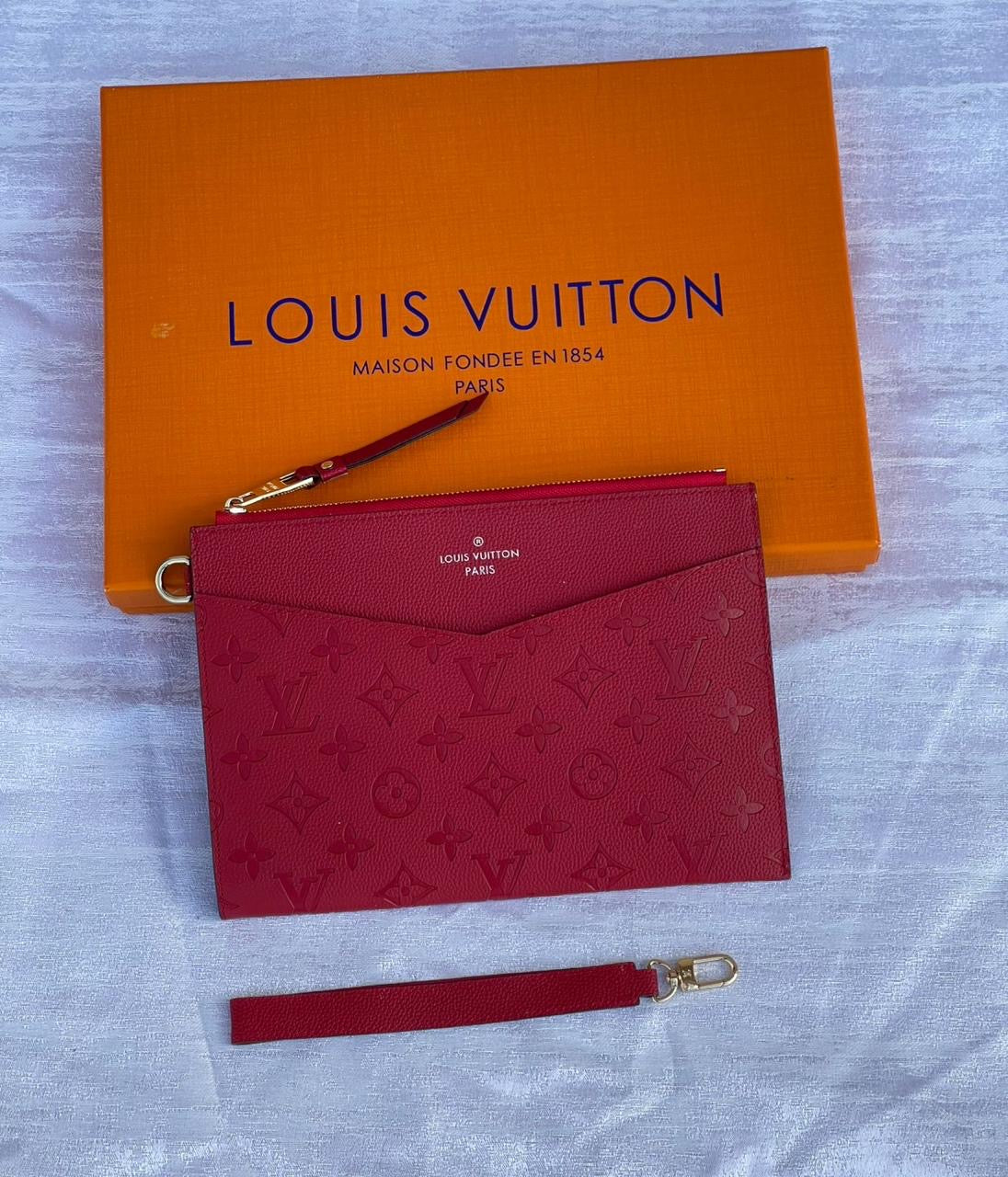 Lv bag - clutch