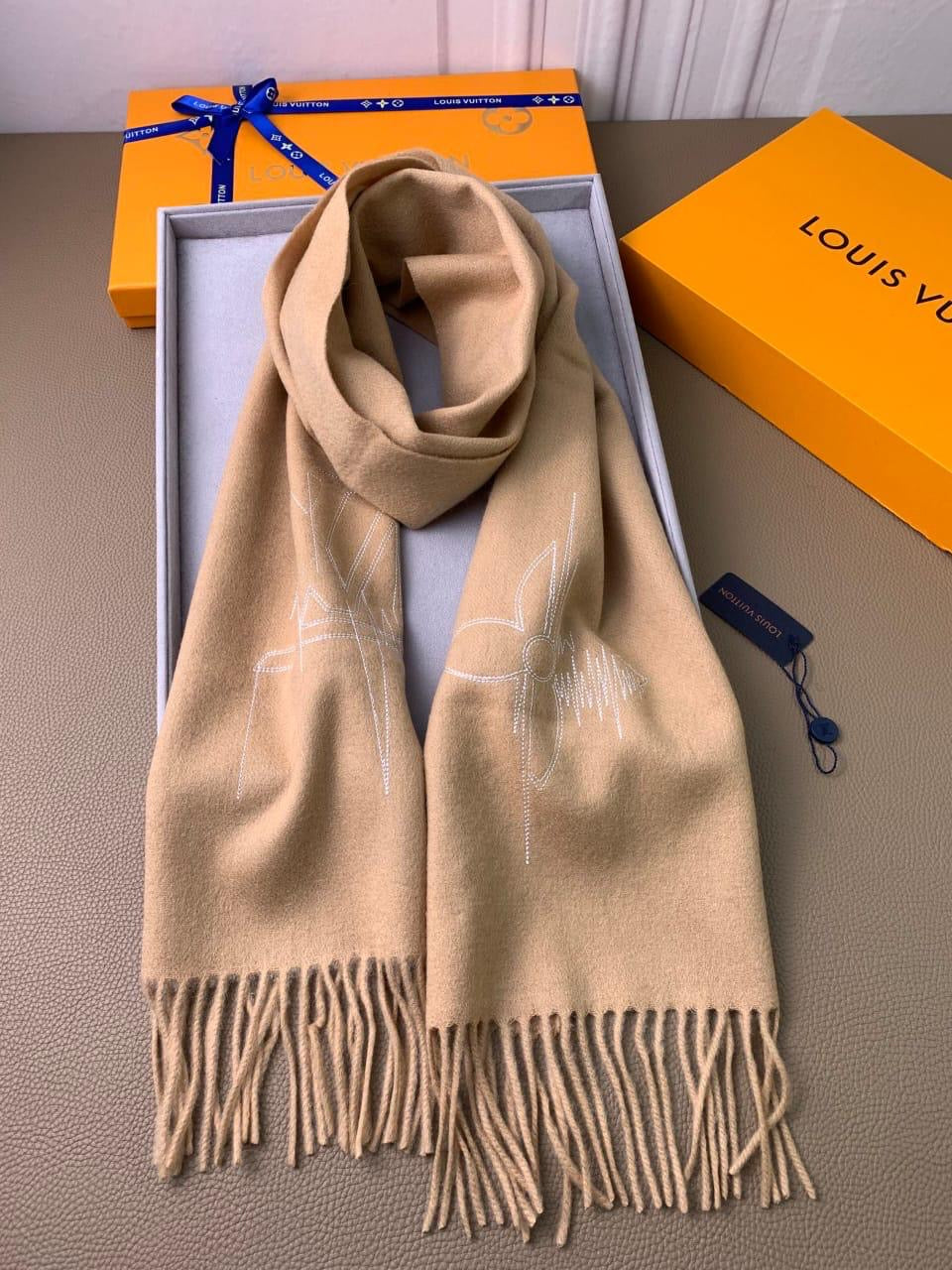 Lv scarf
