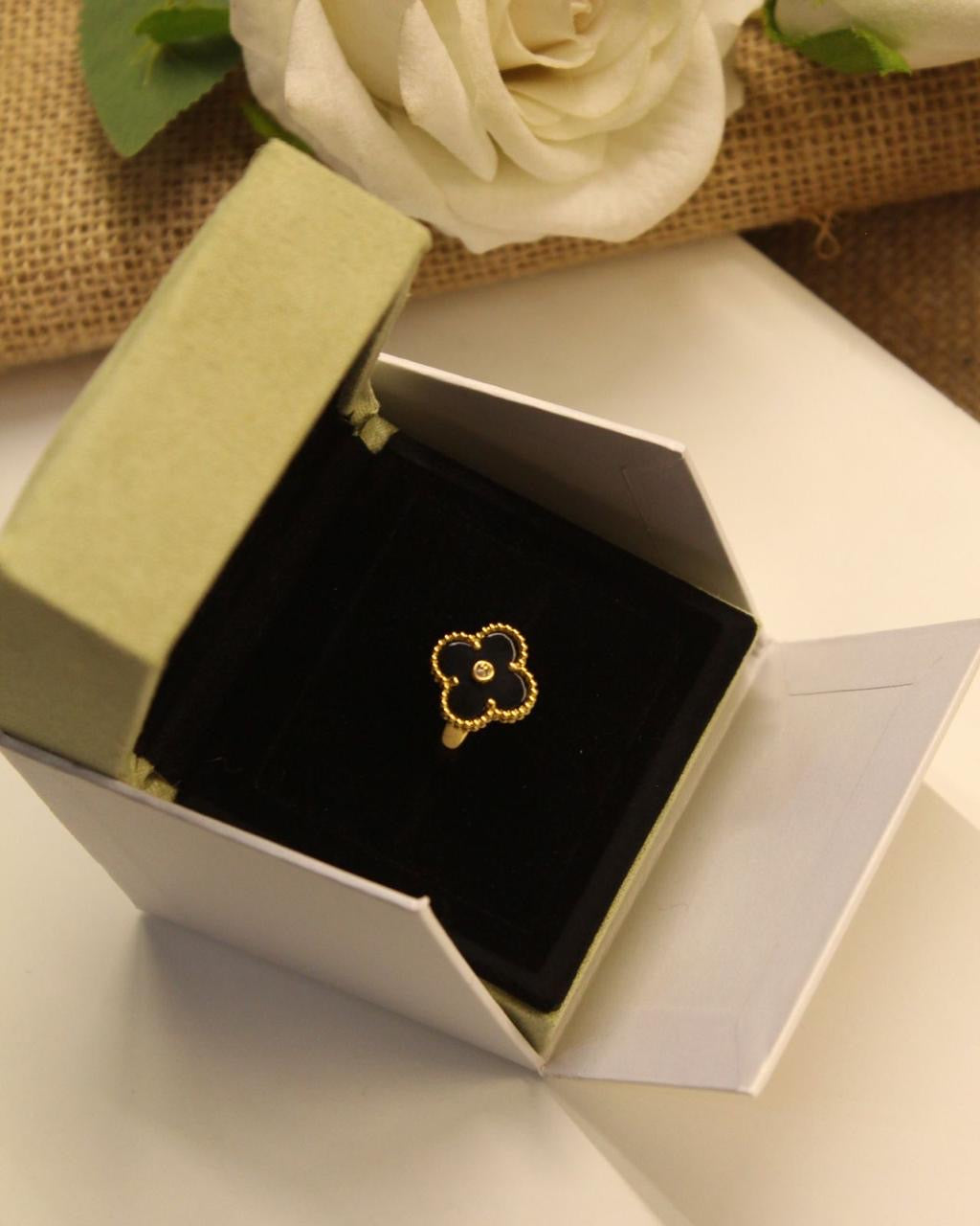 Van cleef ring