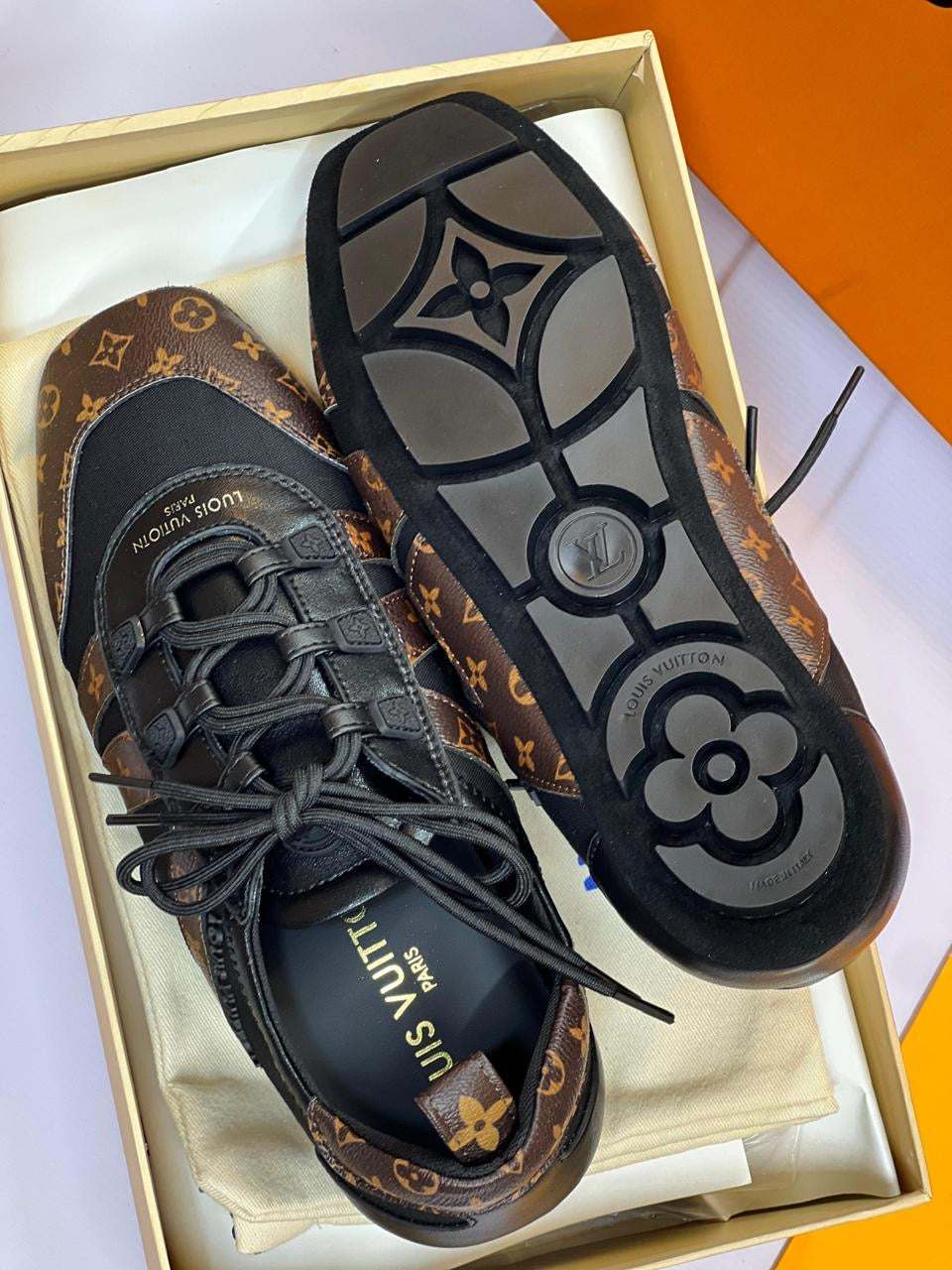 Lv sneakers