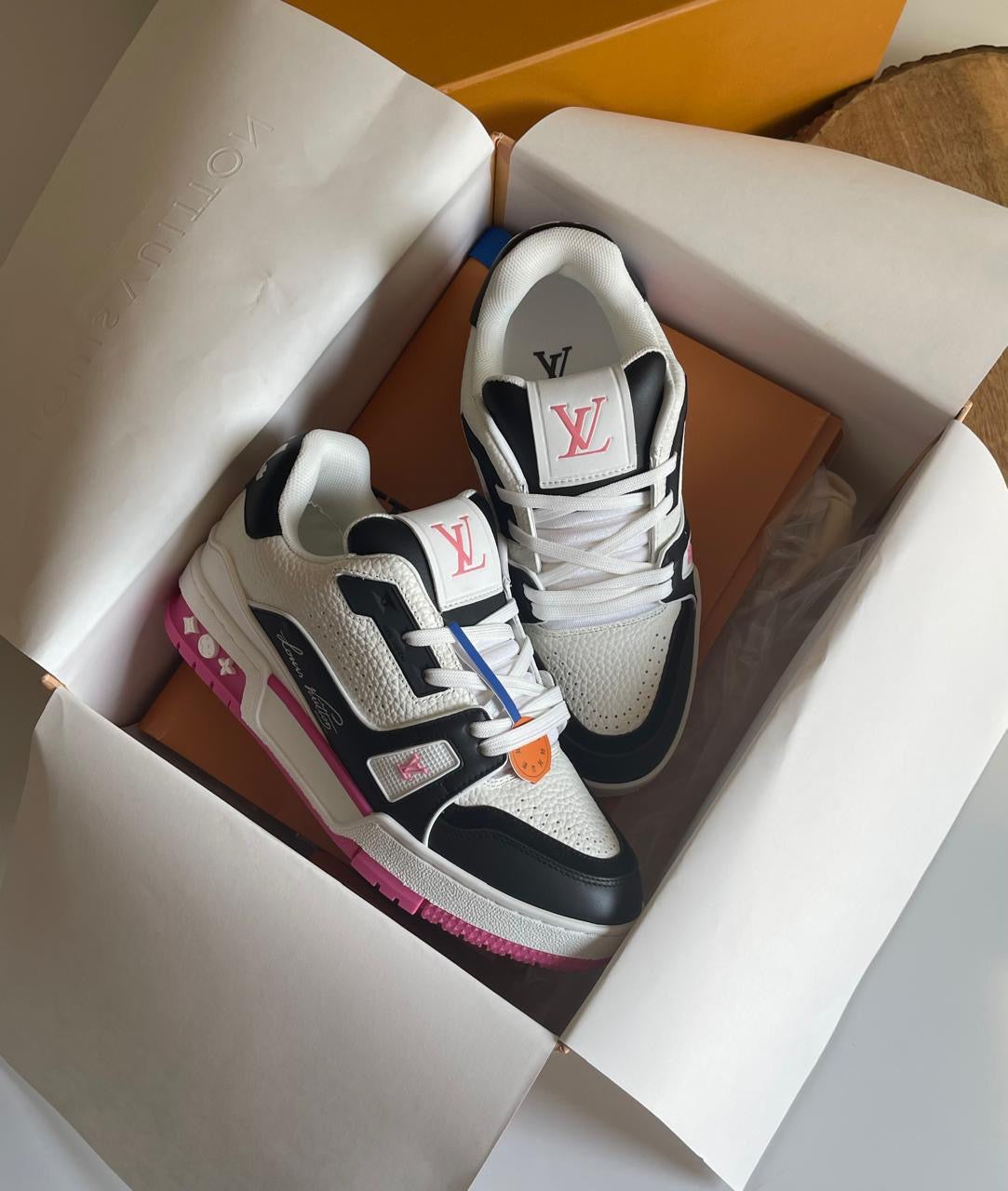 Lv sneakers