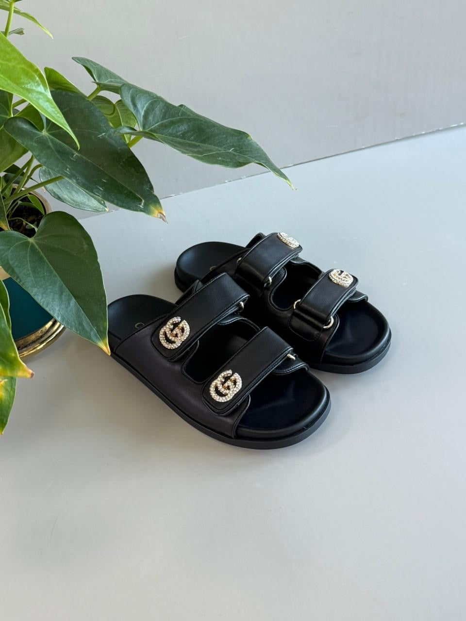 Gucci slippers