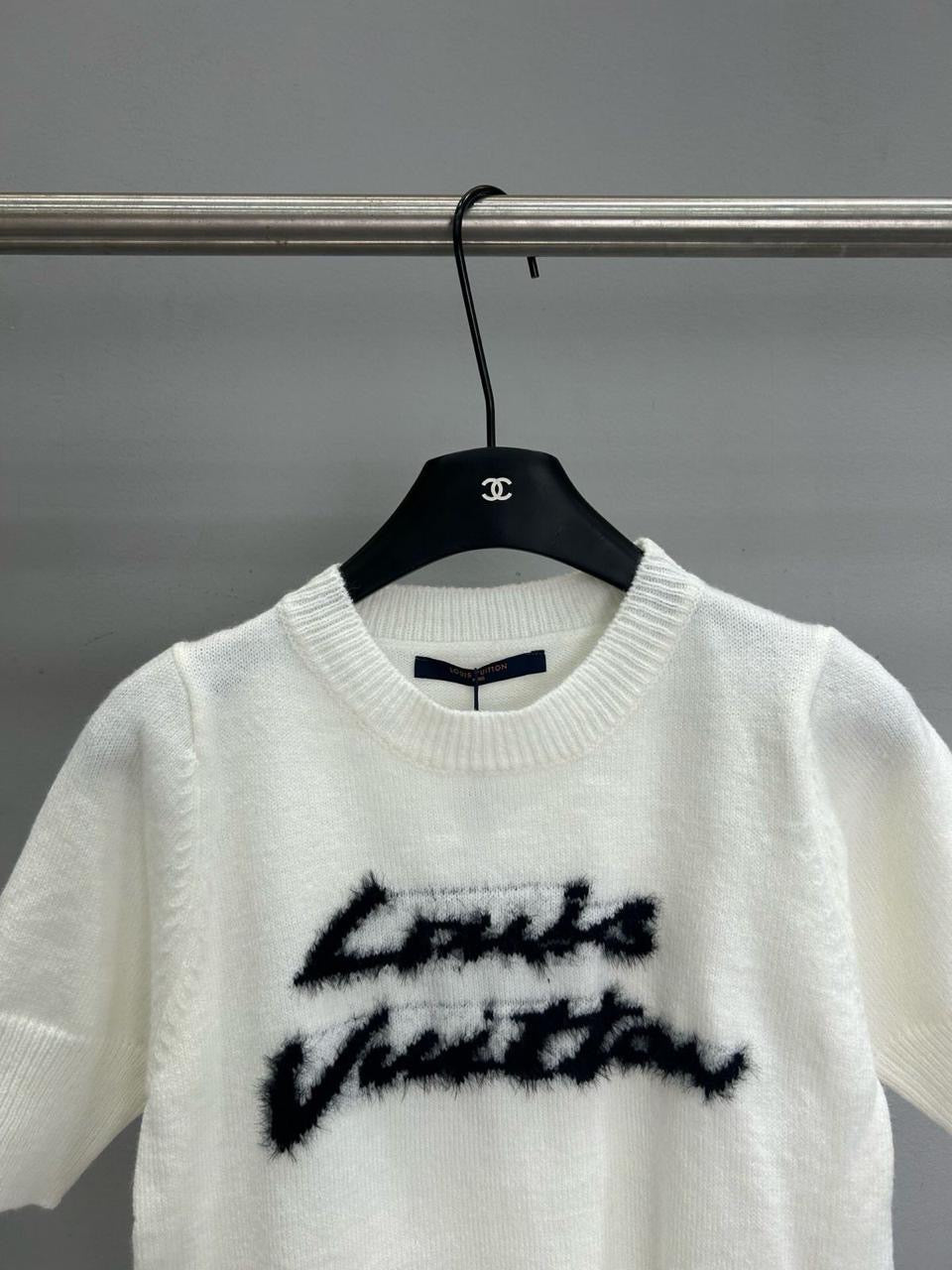 Lv tshirt