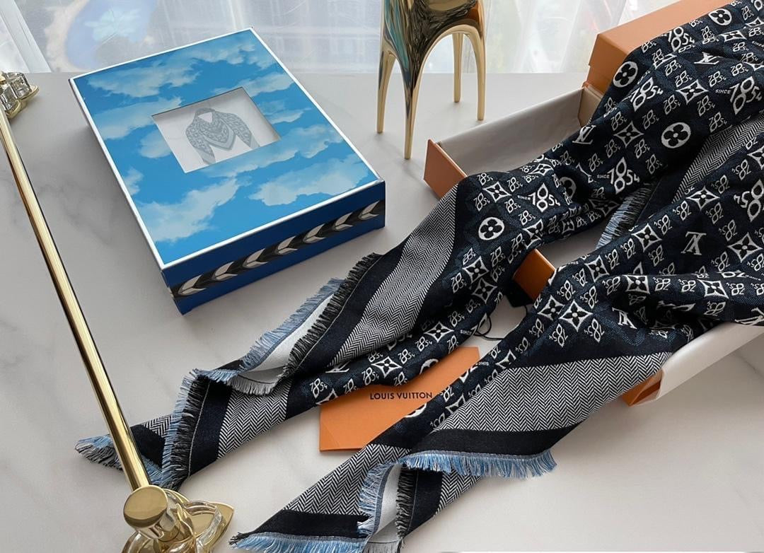 Lv scarf 140x140